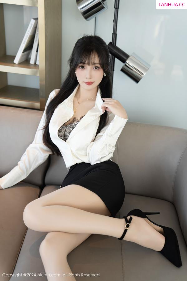 林星阑  [XiuRen]高清写真图 2024.09.30 No.9237 林星阑 黑丝美腿第45张图片